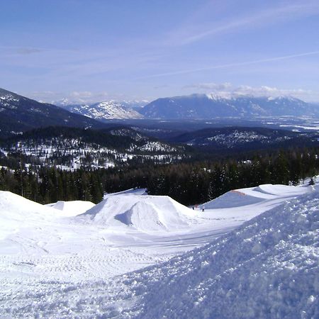 The Pine Lodge On Whitefish River, Ascend Hotel Collection Экстерьер фото