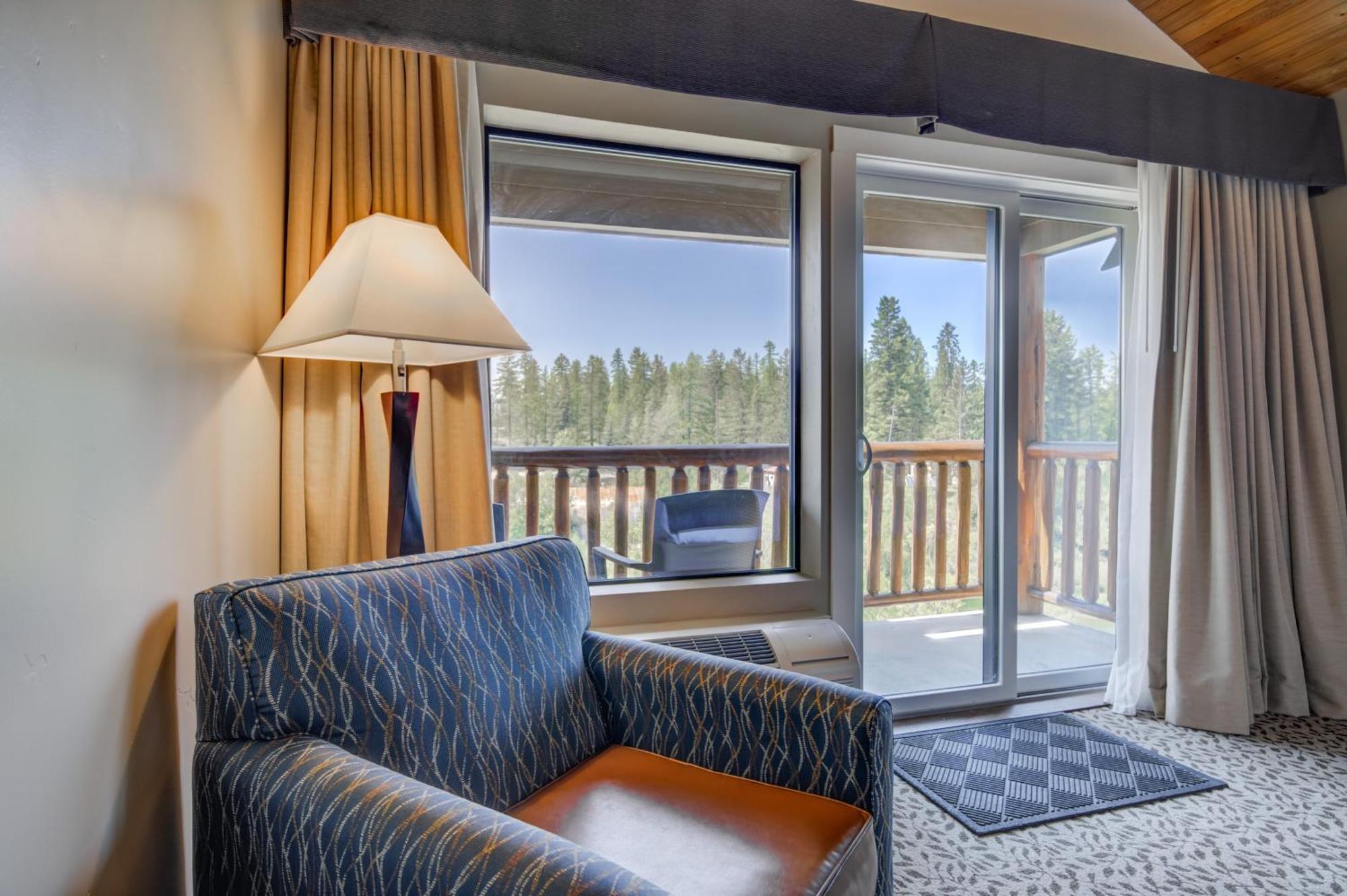 The Pine Lodge On Whitefish River, Ascend Hotel Collection Экстерьер фото