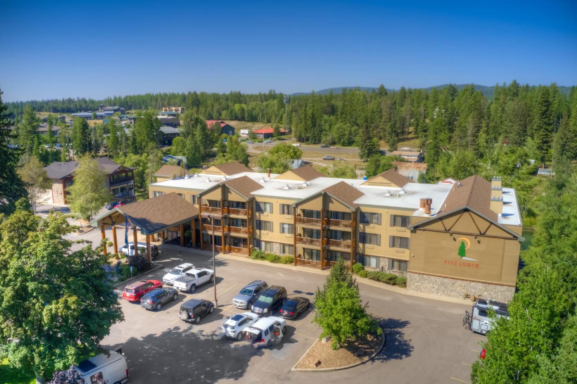 The Pine Lodge On Whitefish River, Ascend Hotel Collection Экстерьер фото